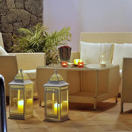 Vila Holiday Home Villa Atardecer Playa Blanca (Lanzarote)